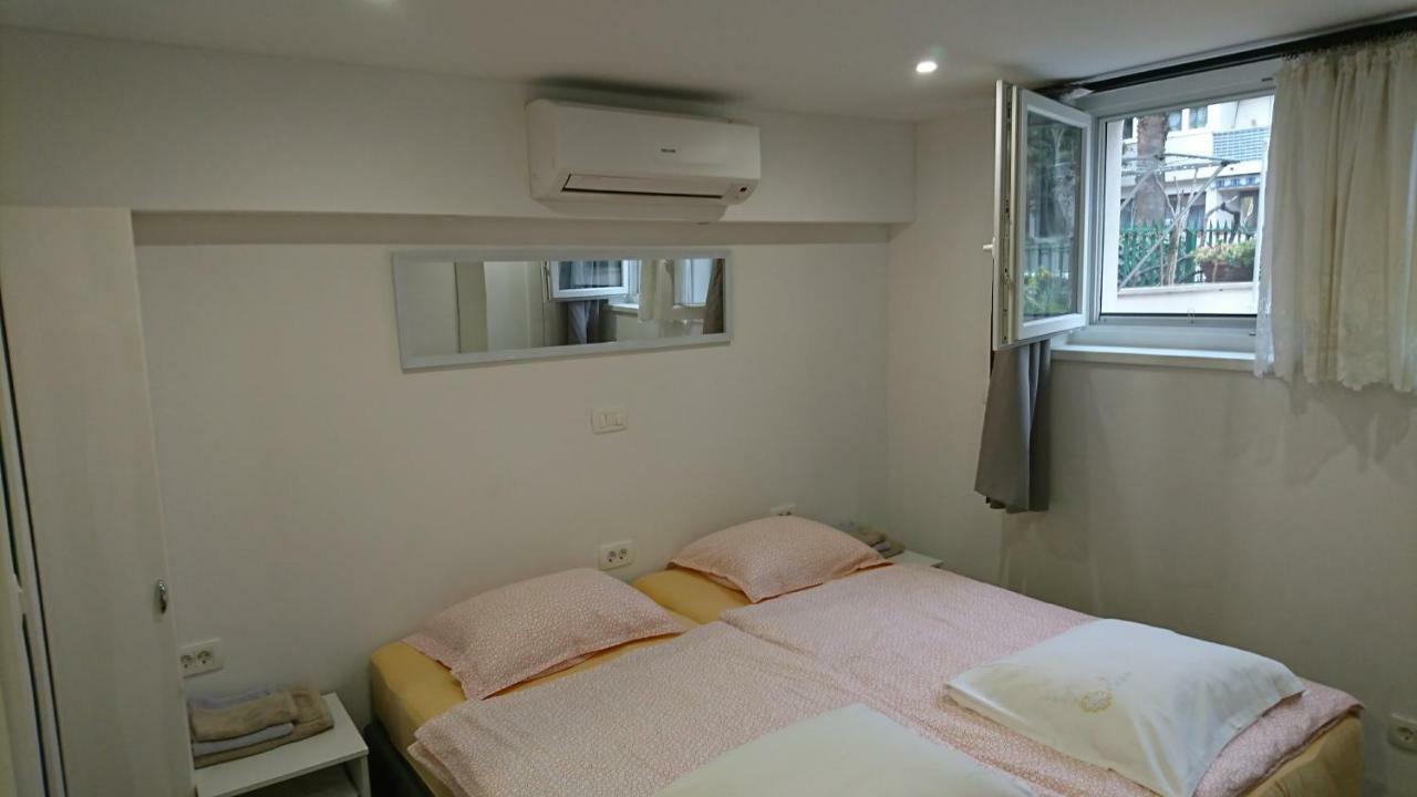 Ferienwohnung 4 Seasons Split Exterior foto